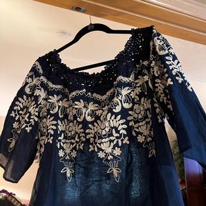 Never worn beautiful top 100% cotton. Perfect condition navy and cream